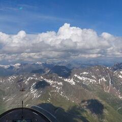 Flugwegposition um 14:30:33: Aufgenommen in der Nähe von Gemeinde Kals am Großglockner, 9981, Österreich in 3312 Meter